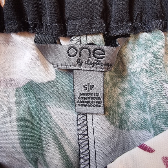 Chapter One Super Comfy Pull-On Floral Pants - Picture 7 of 11